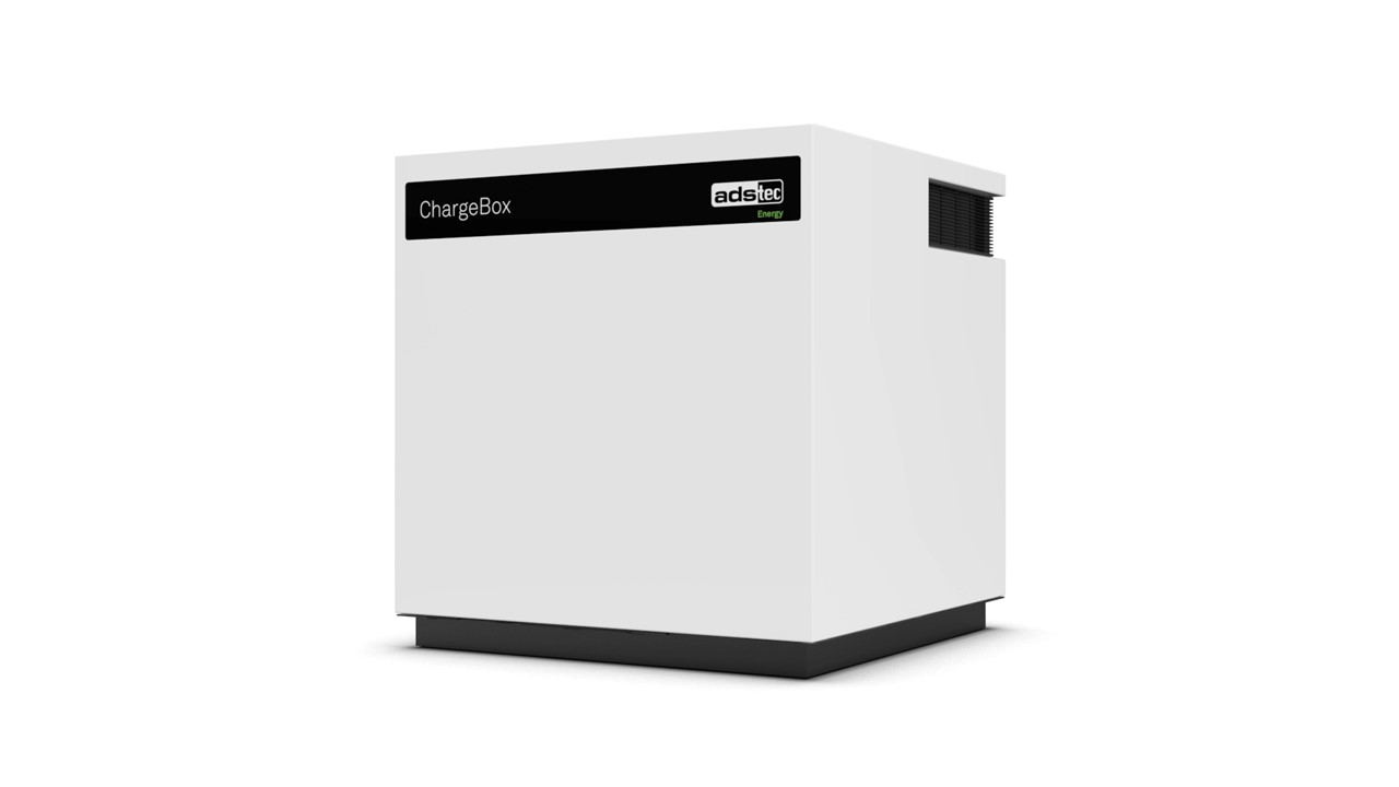 adstec Chargebox Booster Leistungsschrank Ansicht von seitlich vorne